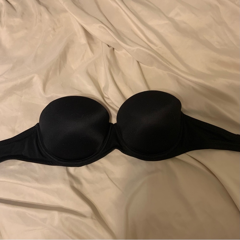 Black Strapless Bra